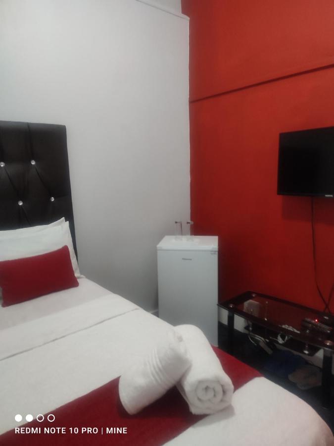 The Croc Guest House Спрингс Экстерьер фото