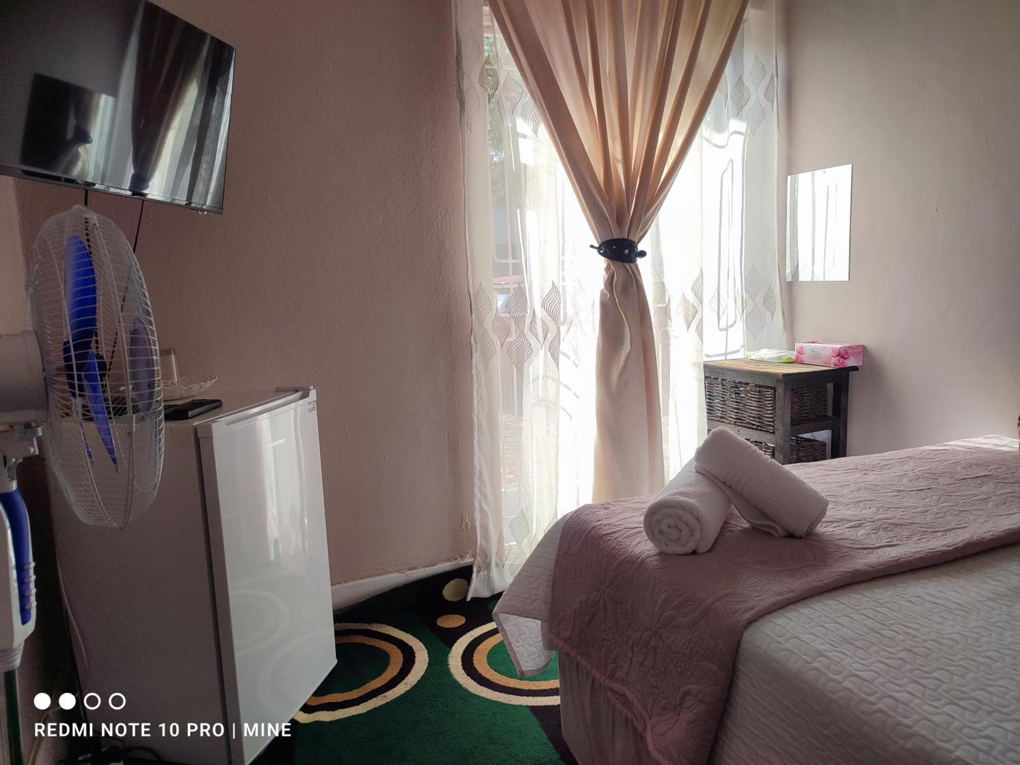 The Croc Guest House Спрингс Экстерьер фото