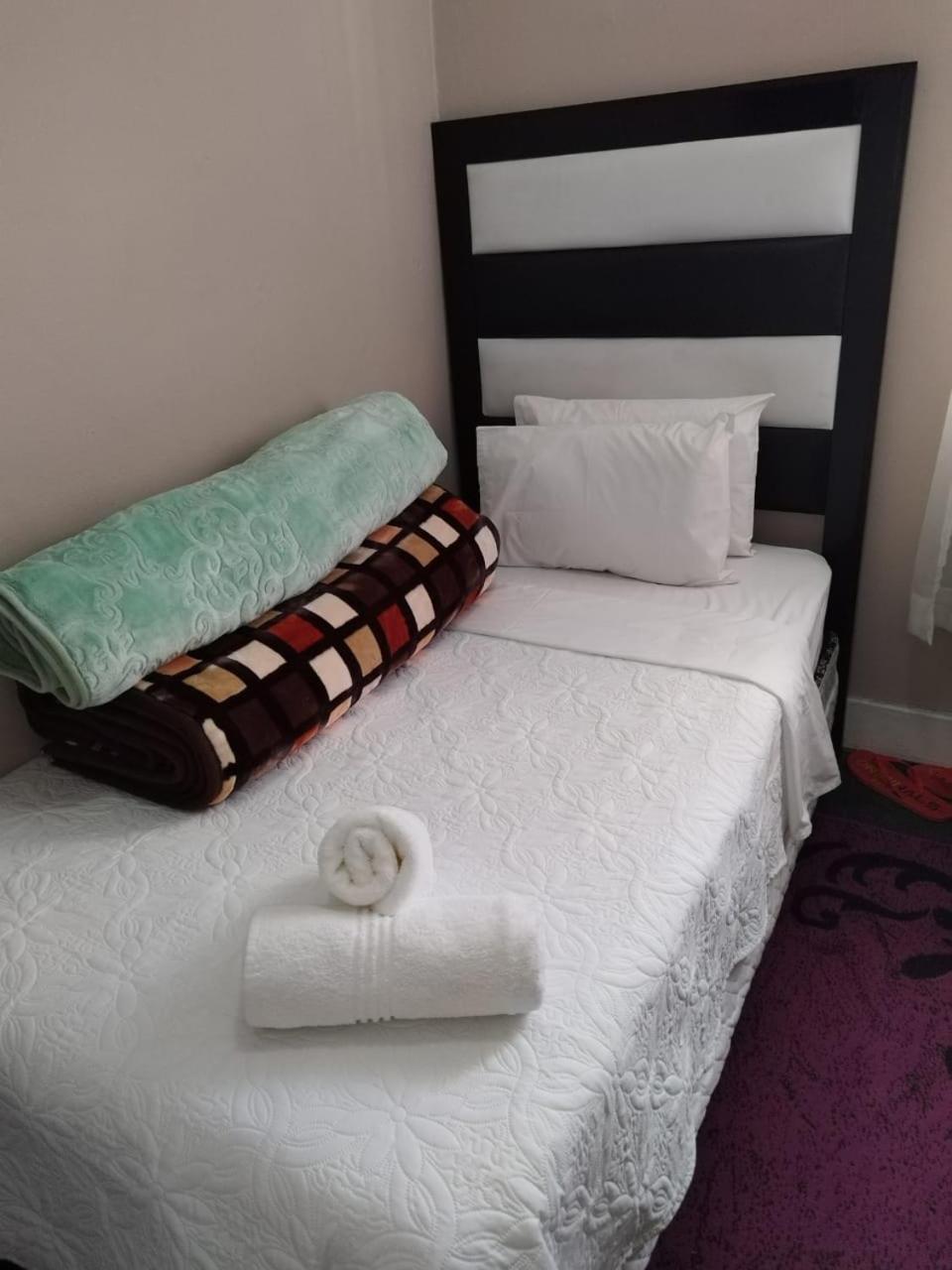 The Croc Guest House Спрингс Экстерьер фото