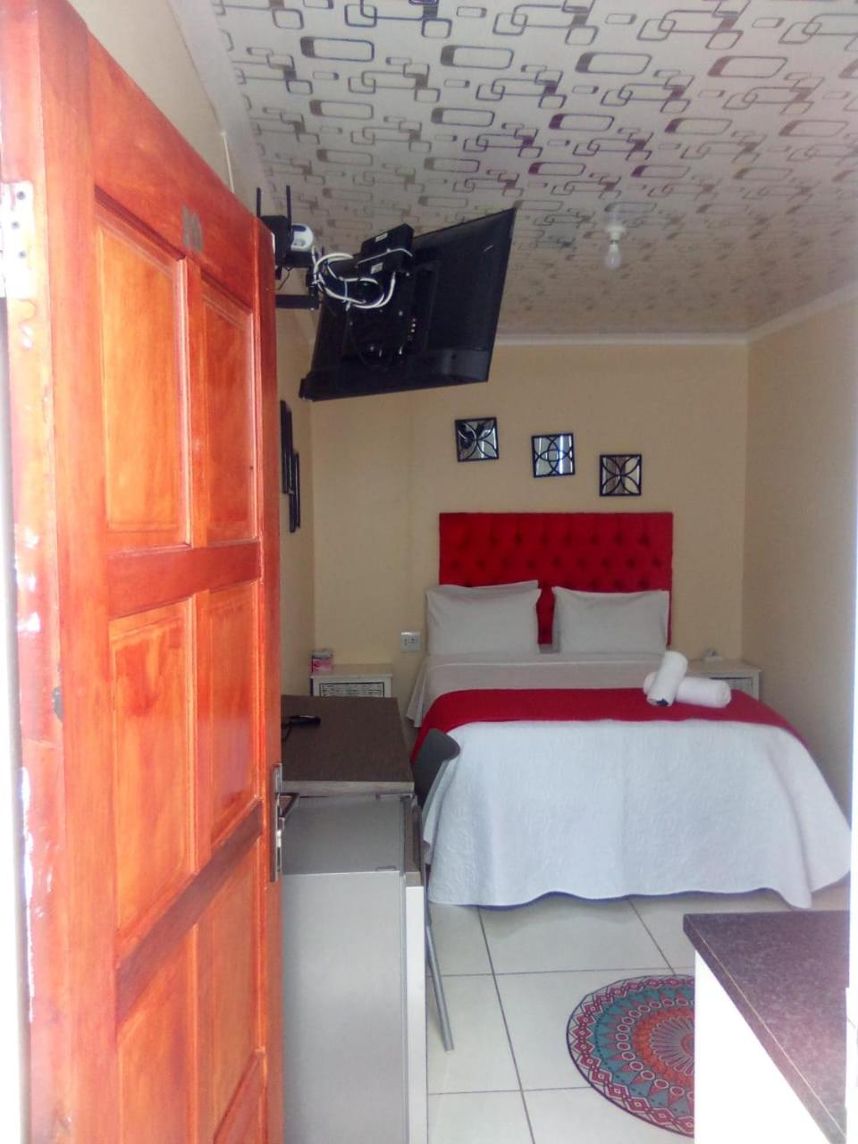 The Croc Guest House Спрингс Экстерьер фото